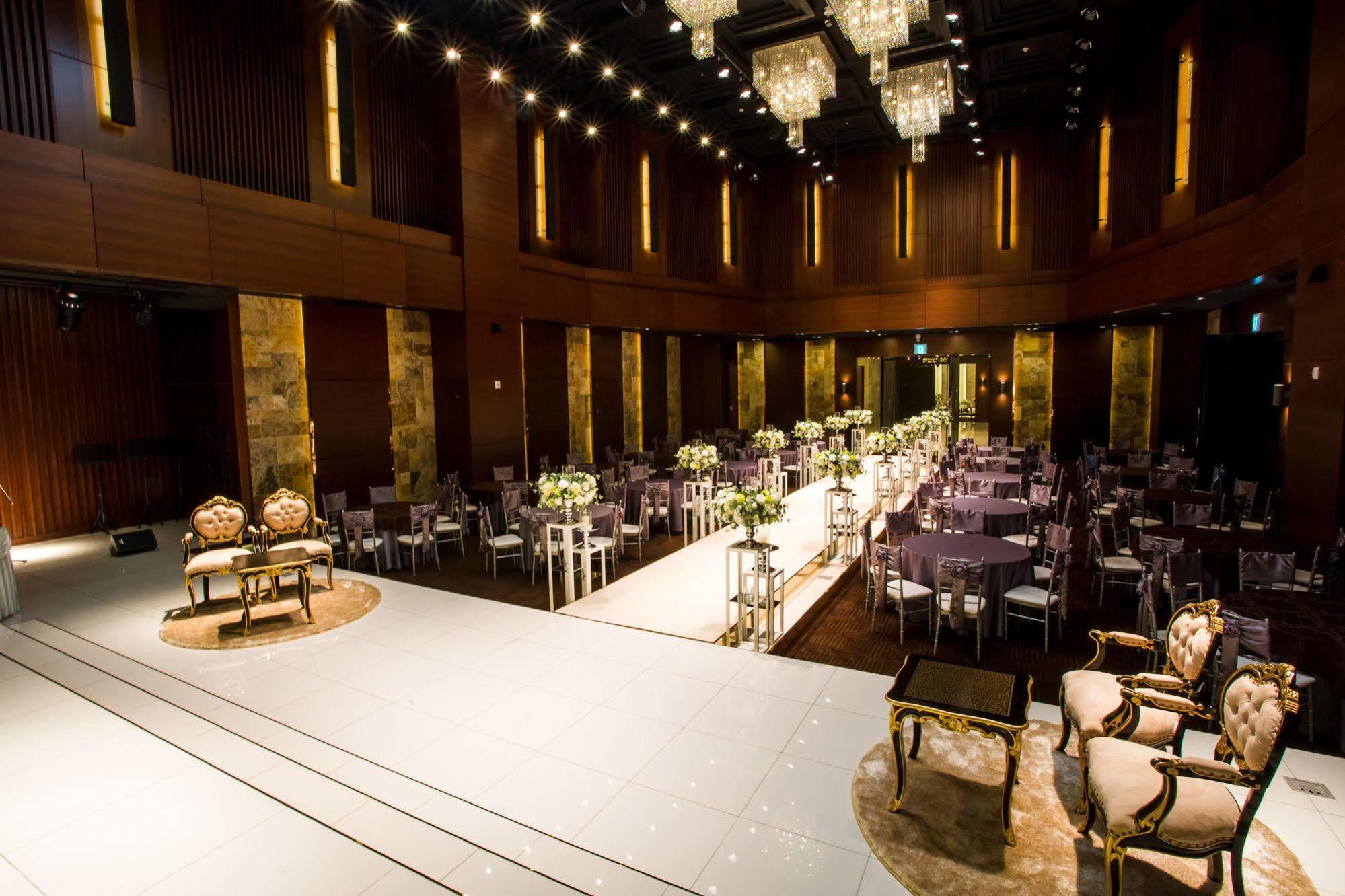 J Square Hotel And Wedding Jinju Exterior photo